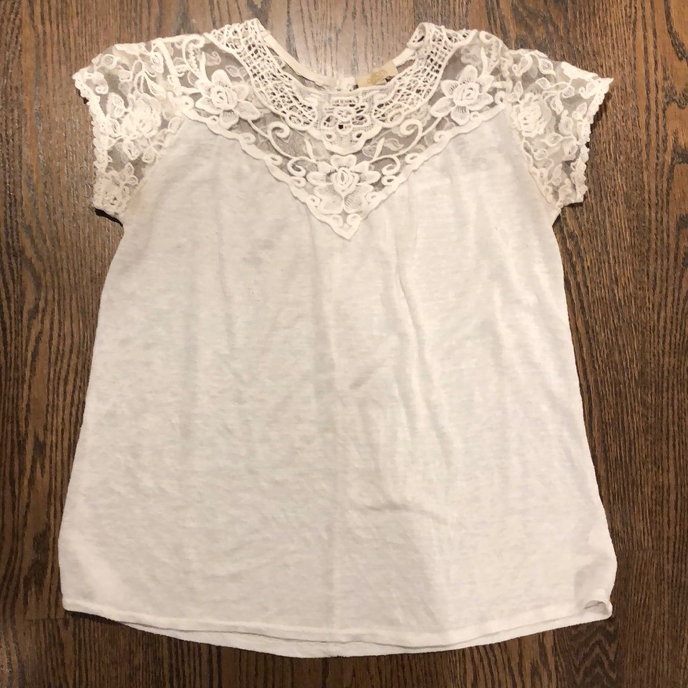 Simple Cream lace shirt